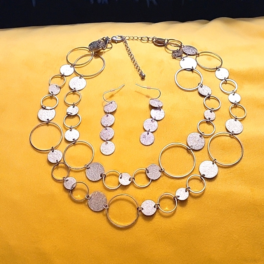 NY&Co Necklace and earring set
